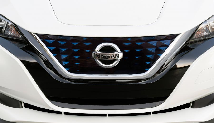 Детали экстерьера Nissan Leaf 2018 года  (NA) (фото 15 из 104)